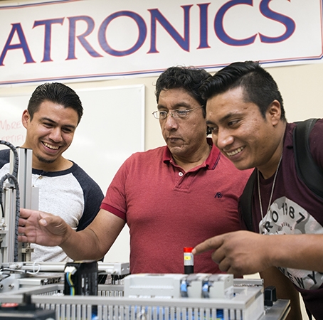 Students and faculty in Mechatronics Advanced Technology lab